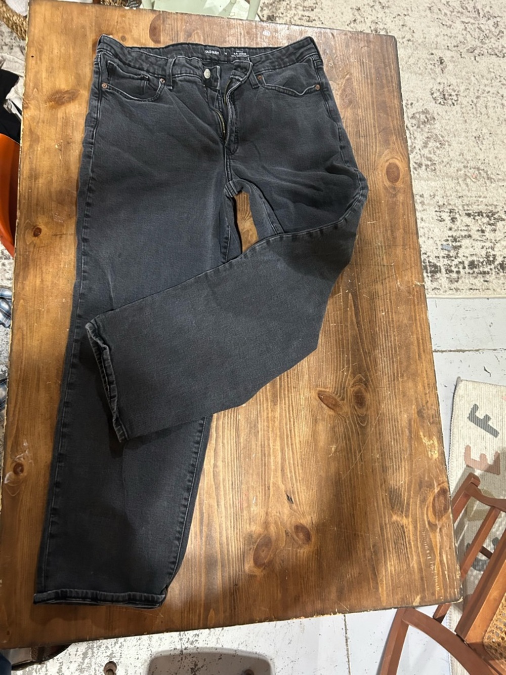 Old Navy Women's Black Straight-Leg Jeans